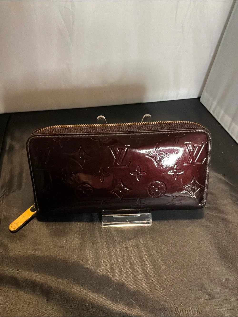 Louis Vuitton elegant louis